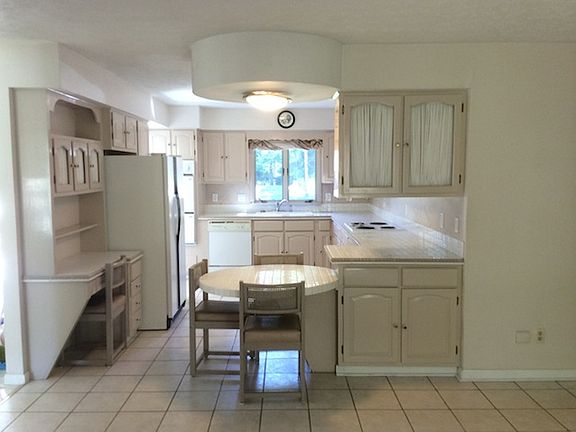 2nd image of 3235 Dowling Dr
