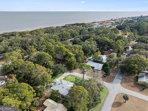 3rd image of 3 Barnes Ave