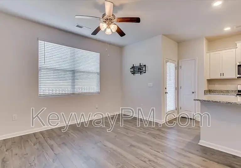 930 Quaint Parish Cir — Photo 4
