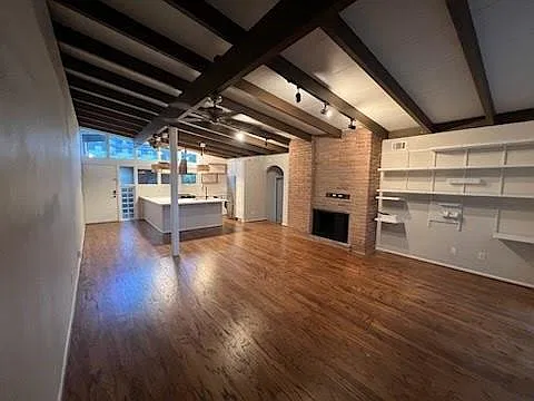 2 bed, 2.0 bath, 1152 sqft, $2,400 — Photo 2