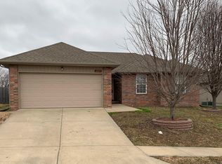 2499 Cedar Creek Dr, Springfield, MO 65803