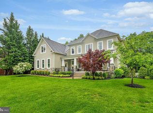 7312 Gordons Rd, Falls Church, VA 22043