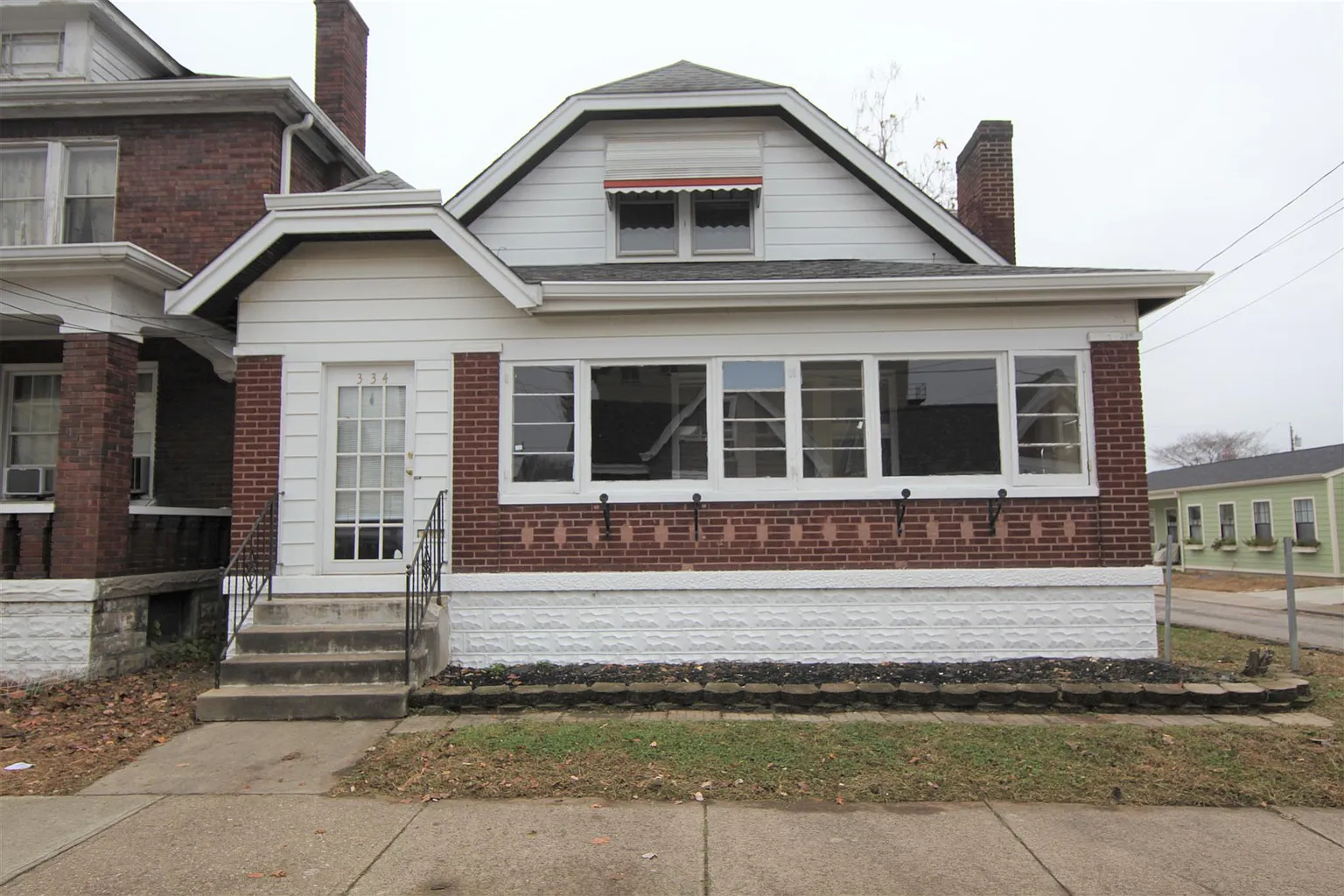 334 Lafayette Ave photo 1