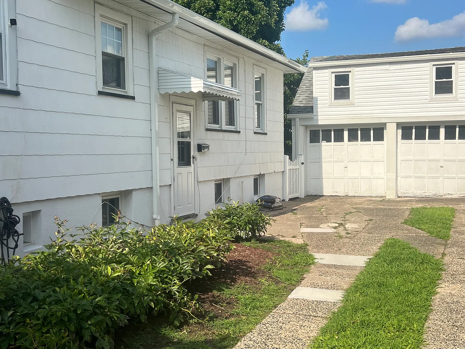 2 bed, $1,950 — Photo 2