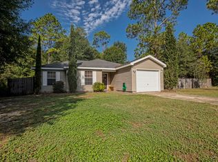 4222 Log Lake Rd, Holt, FL 32564