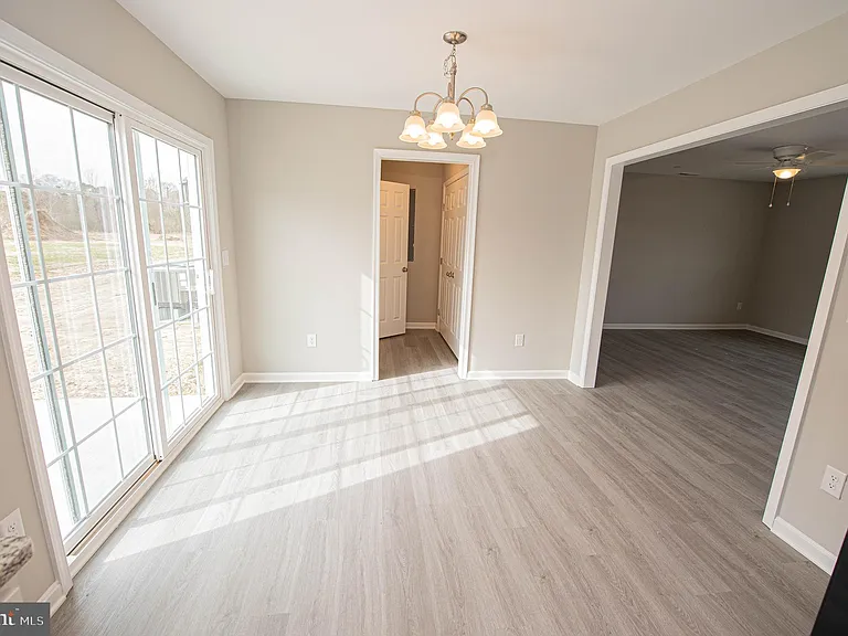 241 Morgans Ct — Photo 25