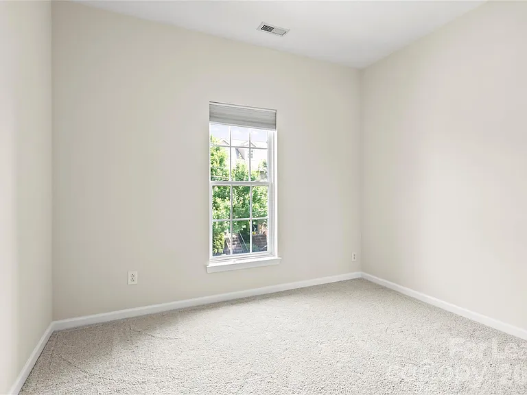 417 Armour St — Photo 30