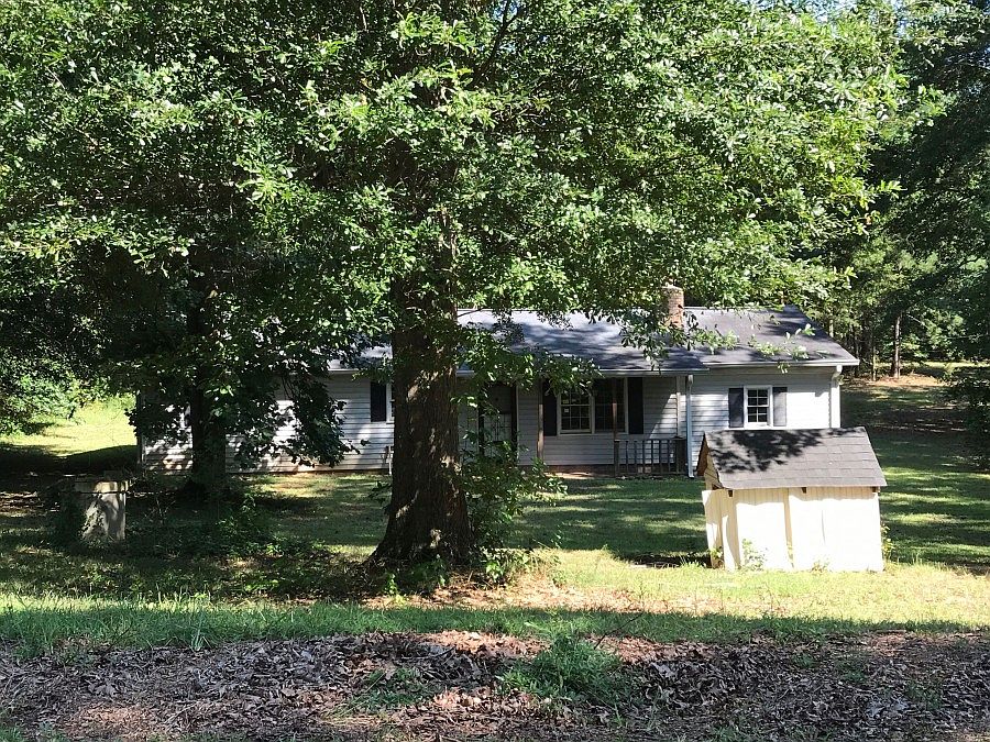 1st image of 105 Woodland Dr