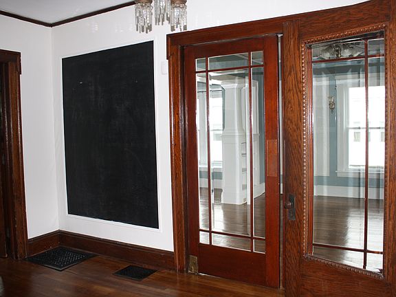 5th image of 1120 Academy St