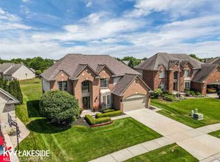 45746 Winthrop Pl, Macomb, MI 48044