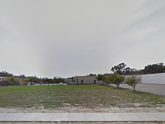 4th image of Greenbrier Dr