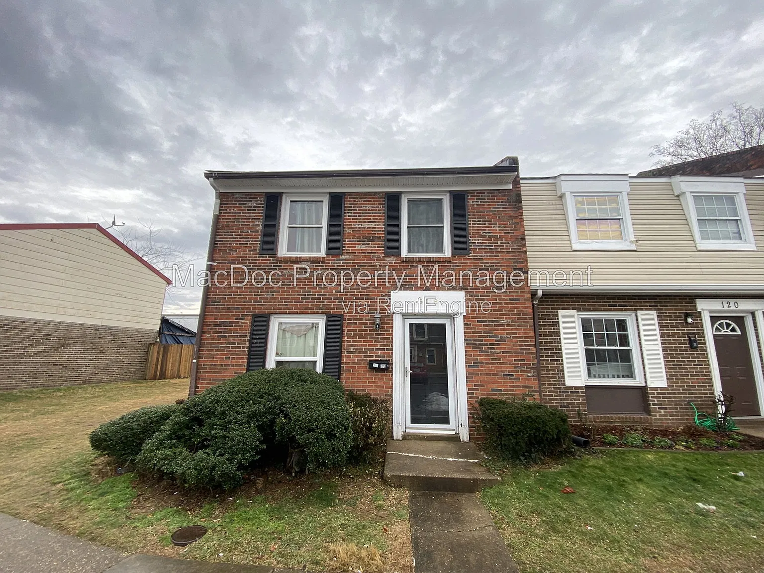 3 bed, 1.5 bath, 1141 sqft, $1,745 — Photo 2
