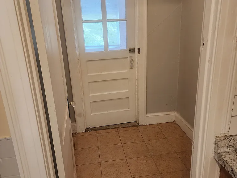 108-110 Preston St #1A — Photo 5
