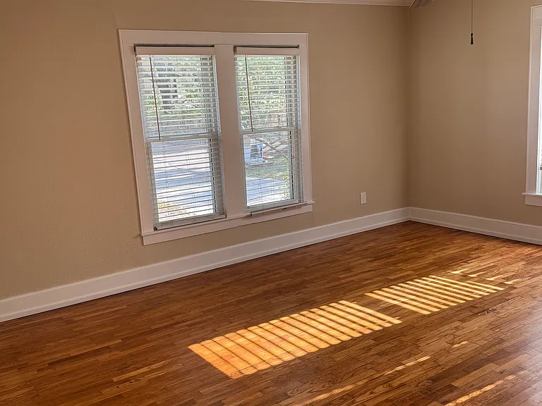 3754 W 5th St — Photo 3