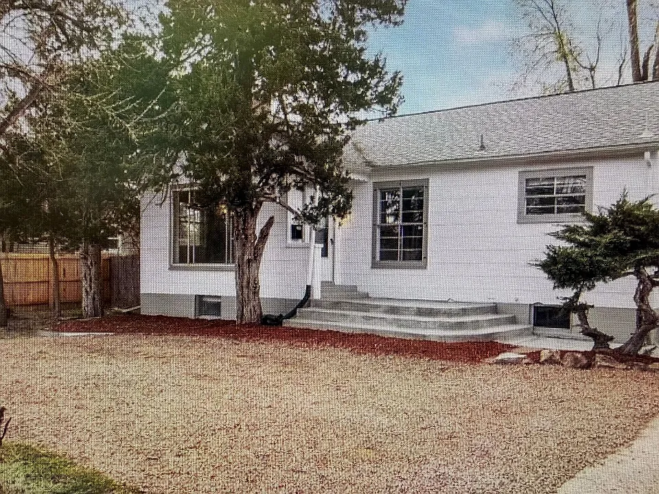 605 E Prospect Rd