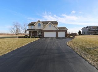 1077 Country Ct, Crete, IL 60417