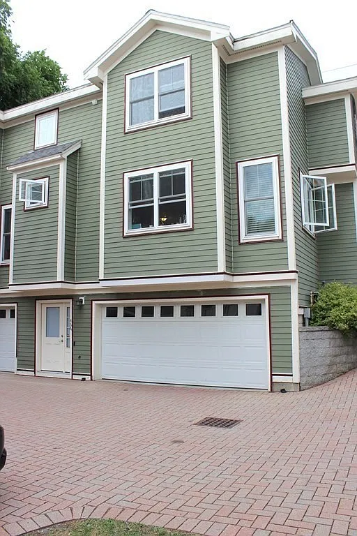 2 bed, 1.5 bath, 1363 sqft, $4,300 — Photo 1