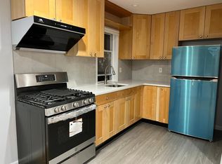 1212 Clintonville St FLOOR 2, Whitestone, NY 11357