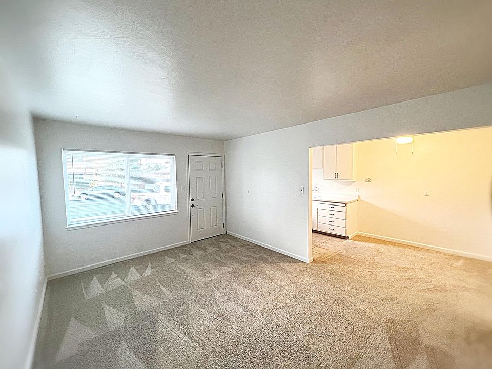 1st image of 270 Dunster Dr APT 2