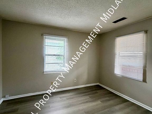 3rd image of 2228 Harper St