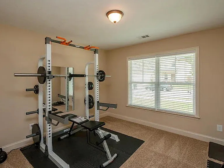 1004 Barrett Dr — Photo 18