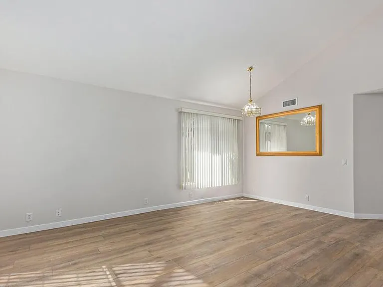 1338 E Grovers Ave — Photo 13