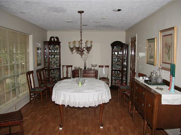 2nd image of 10808 Palomino Dr S