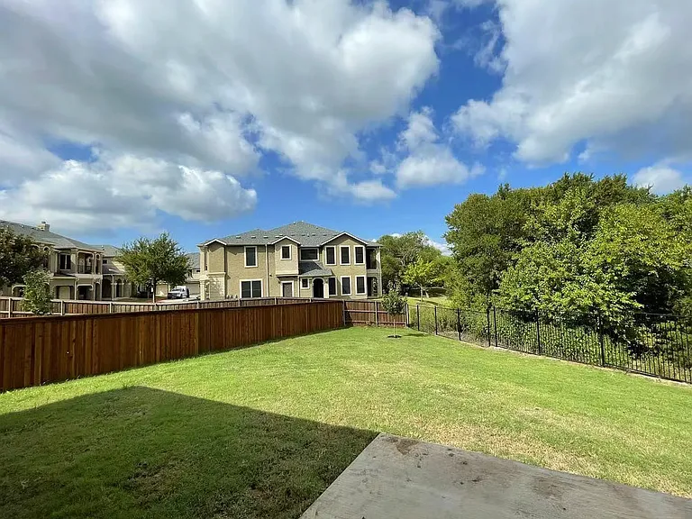 1540 Charismatic Ct — Photo 18