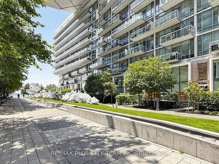 29 Queens Quay E #Townhouse 122 — Photo 43