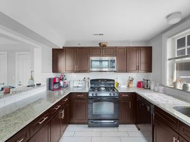 Summit/Hampden Hall, 1 bed