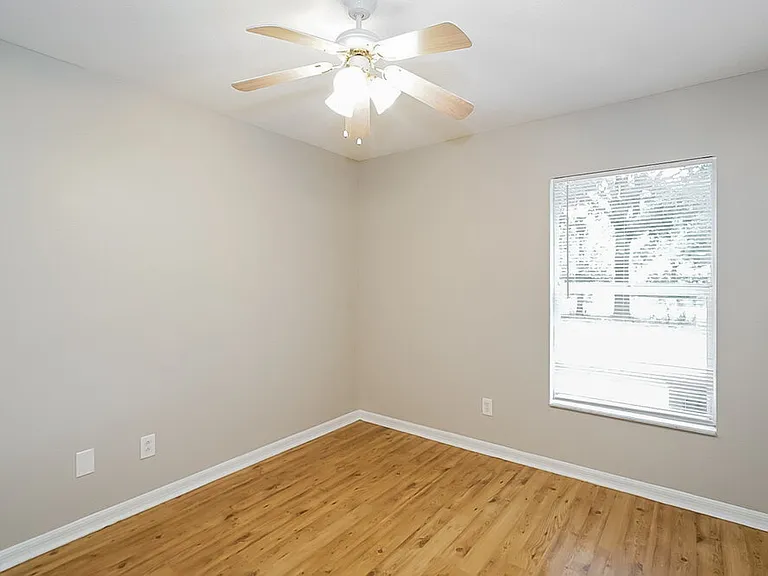 7445 Oxford Garden Cir — Photo 13