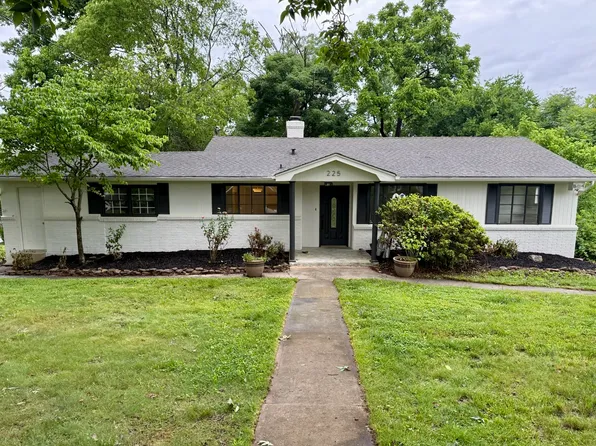 225 W Ford Valley Rd, Knoxville, TN 37920