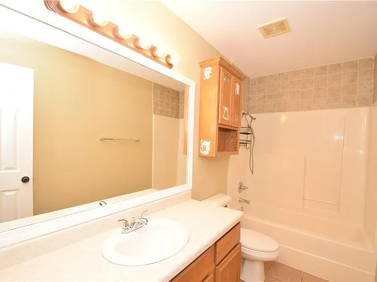 2305 S Choctaw St — Photo 19