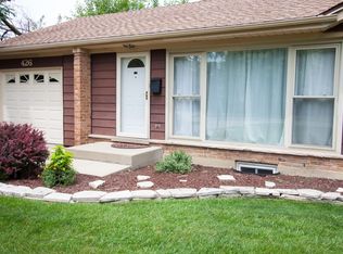 426 E Robertson St, Palatine, IL 60074
