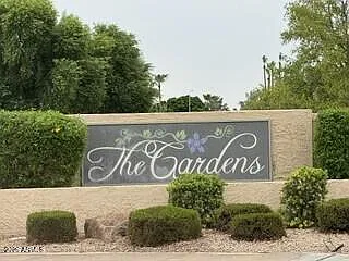 3 bed, 2.0 bath, 1201 sqft, $2,450 — Photo 2