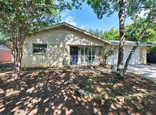 1333 Harrison Ln, Hurst, TX 76053