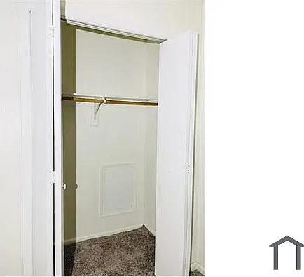 20313 Beaconfield Ter — Photo 47