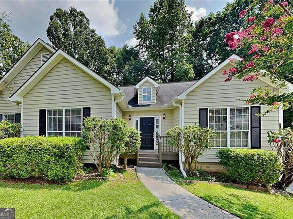 176 Shallow Ridge Ln NE, Kennesaw, GA 30144