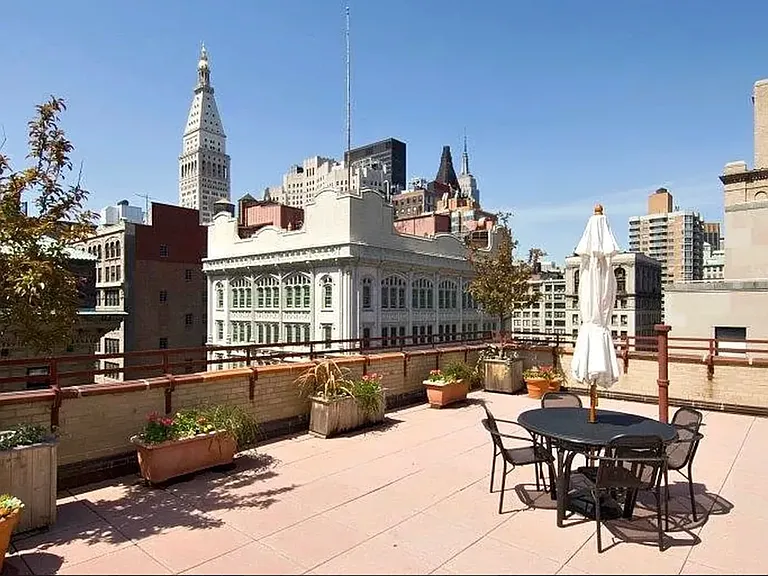 7 Lexington Ave #6E — Photo 11