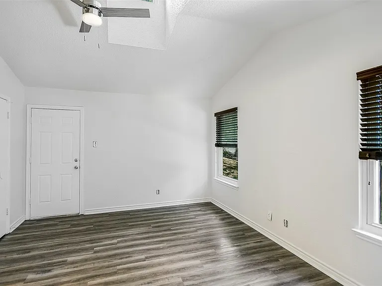 526 Cutty Trl #A — Photo 6