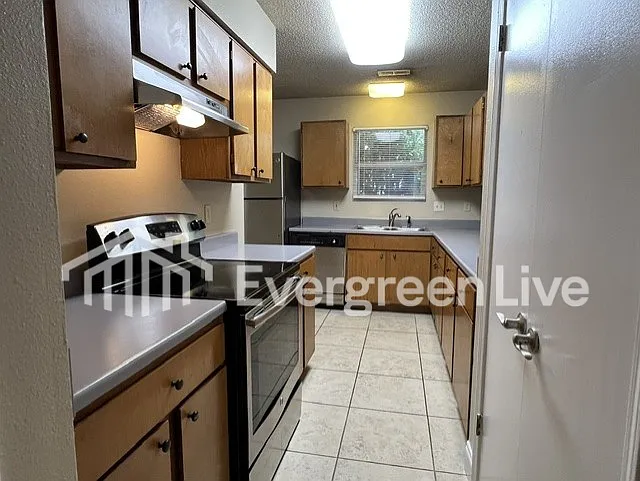 110 Willow Gardens Ct — Photo 7