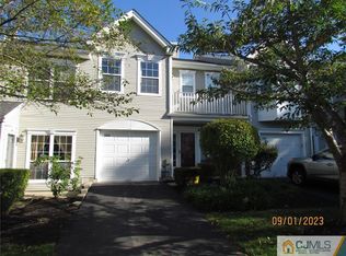 204 Harvest Ln, Monmouth Junction, NJ 08852