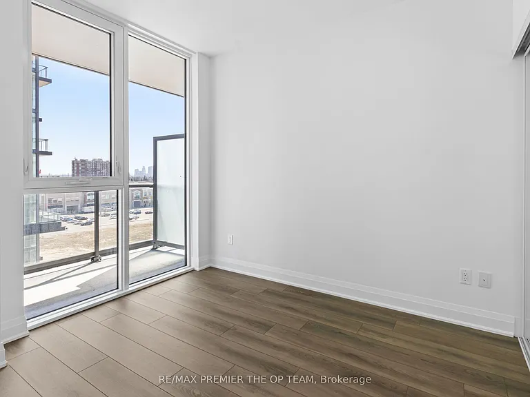 10 Gatineau Dr #817 — Photo 6