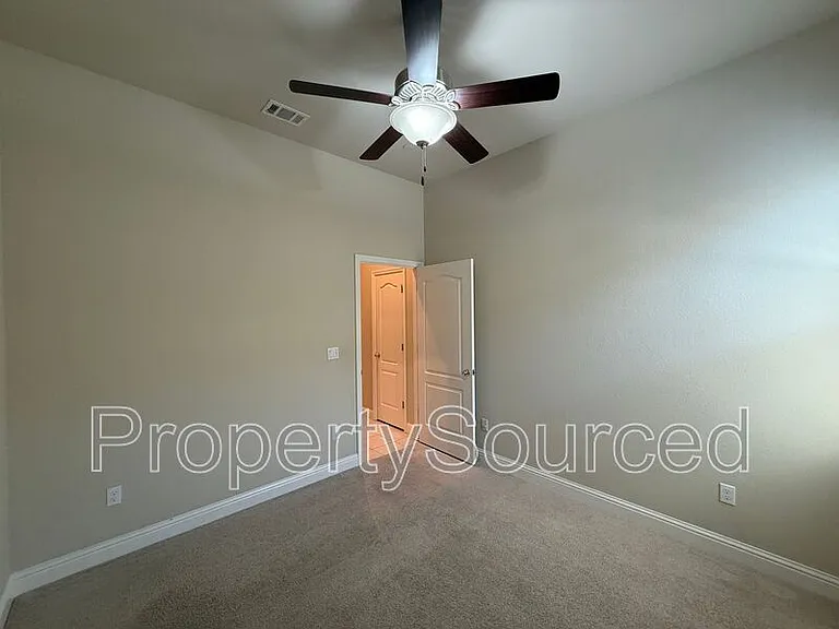 1428 Nascimento St — Photo 29