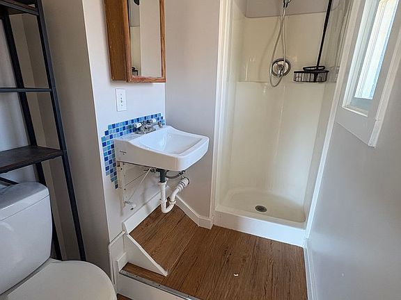 4th image of 1529 10th Ave Unit 4