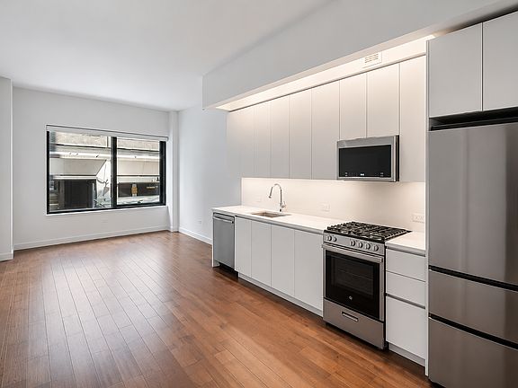 4th image of 232 E 54th St APT 4d