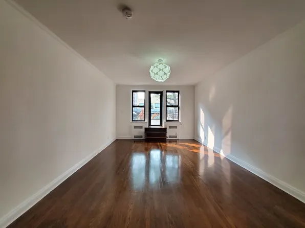 156 Henry Street image 1 of 7