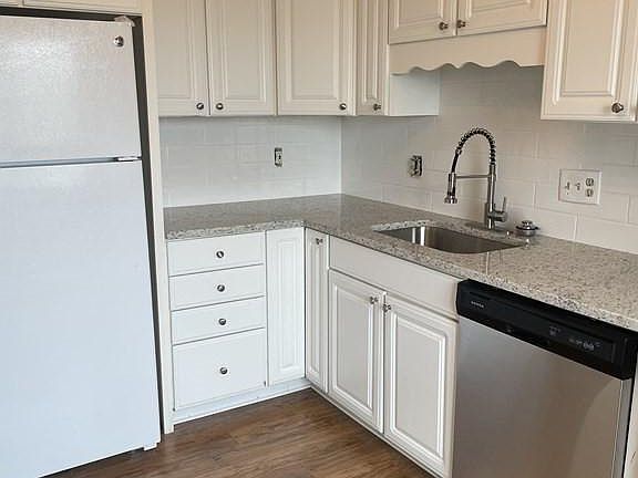 4th image of 3920 Mystic Valley Pkwy APT 518