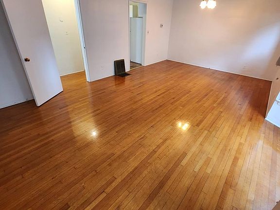 4th image of 260 E California Blvd APT B