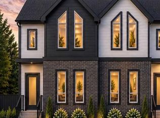 3128 E 39th St SW, Calgary, AB T3E 3J1